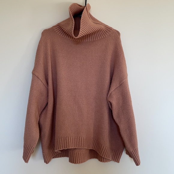 Oversized Pink Turtleneck Sweater - Picture 6 of 7